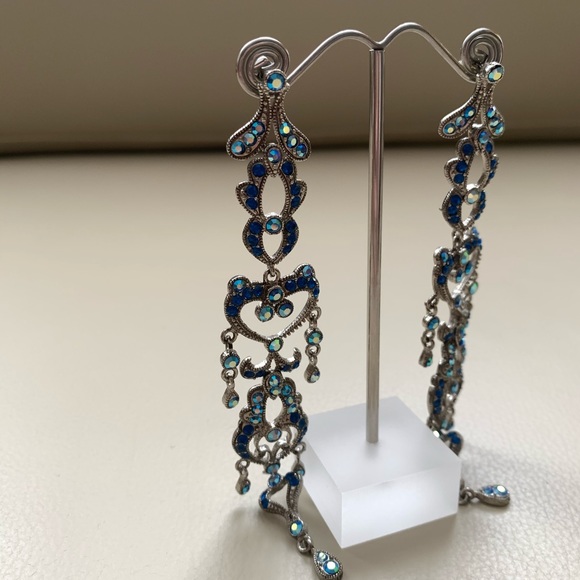🆕🔥Oversized Shiny Blue Crystals Earrings - Picture 5 of 5